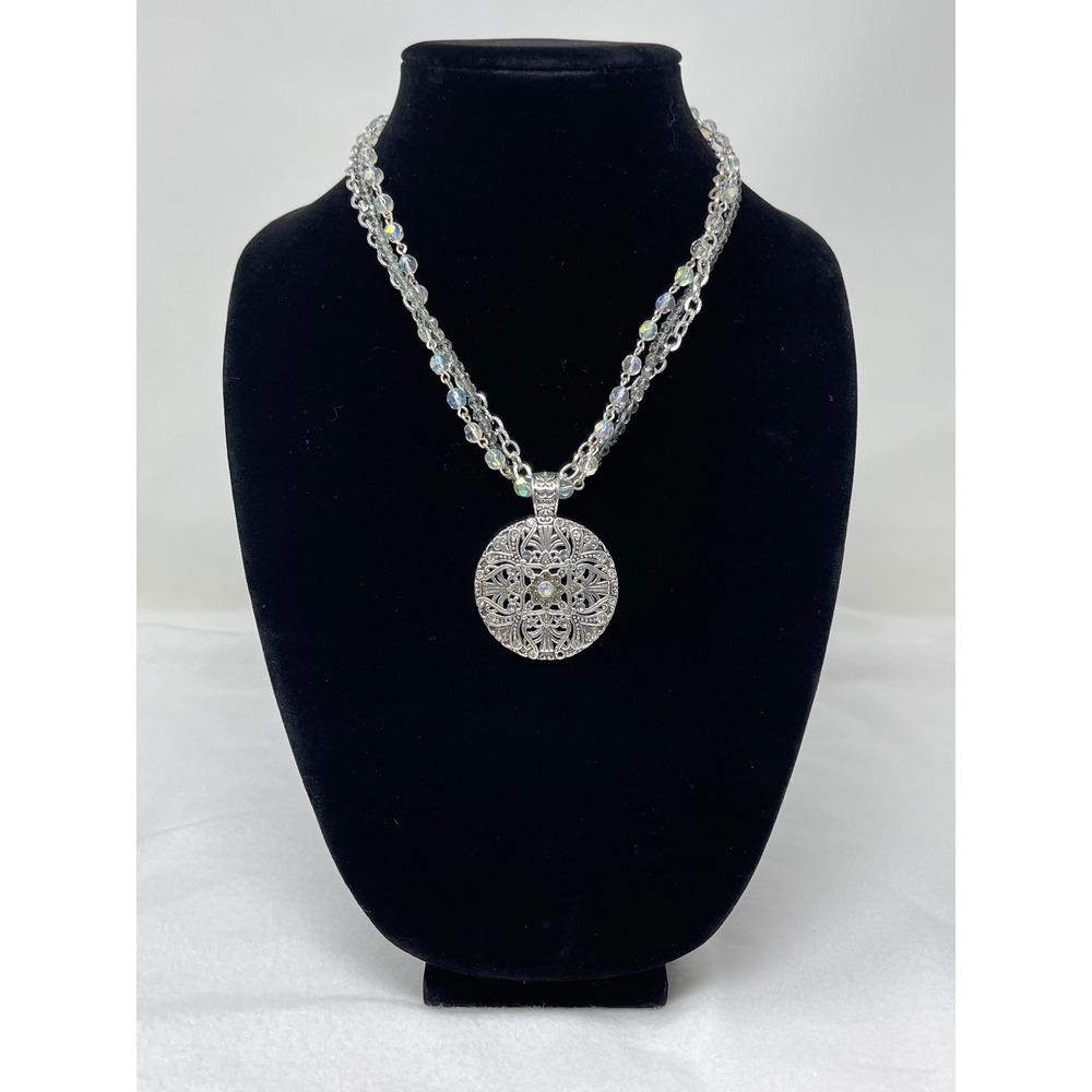 Avon Women Medallion Pendant Necklace OS Silver Filigree Crystal